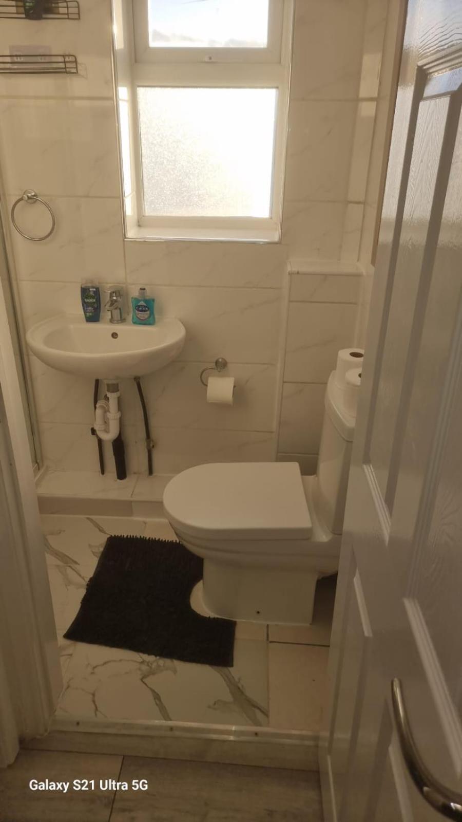 R J 2 Bedroom Apartamento