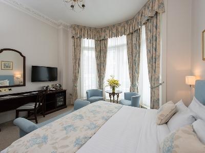 Park International 4*