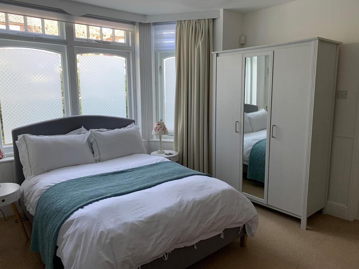 Apartment Spacious Comfortable Flat With Free Parking In East Finchley, Muswell Hill & Close To Alexandra Palace *