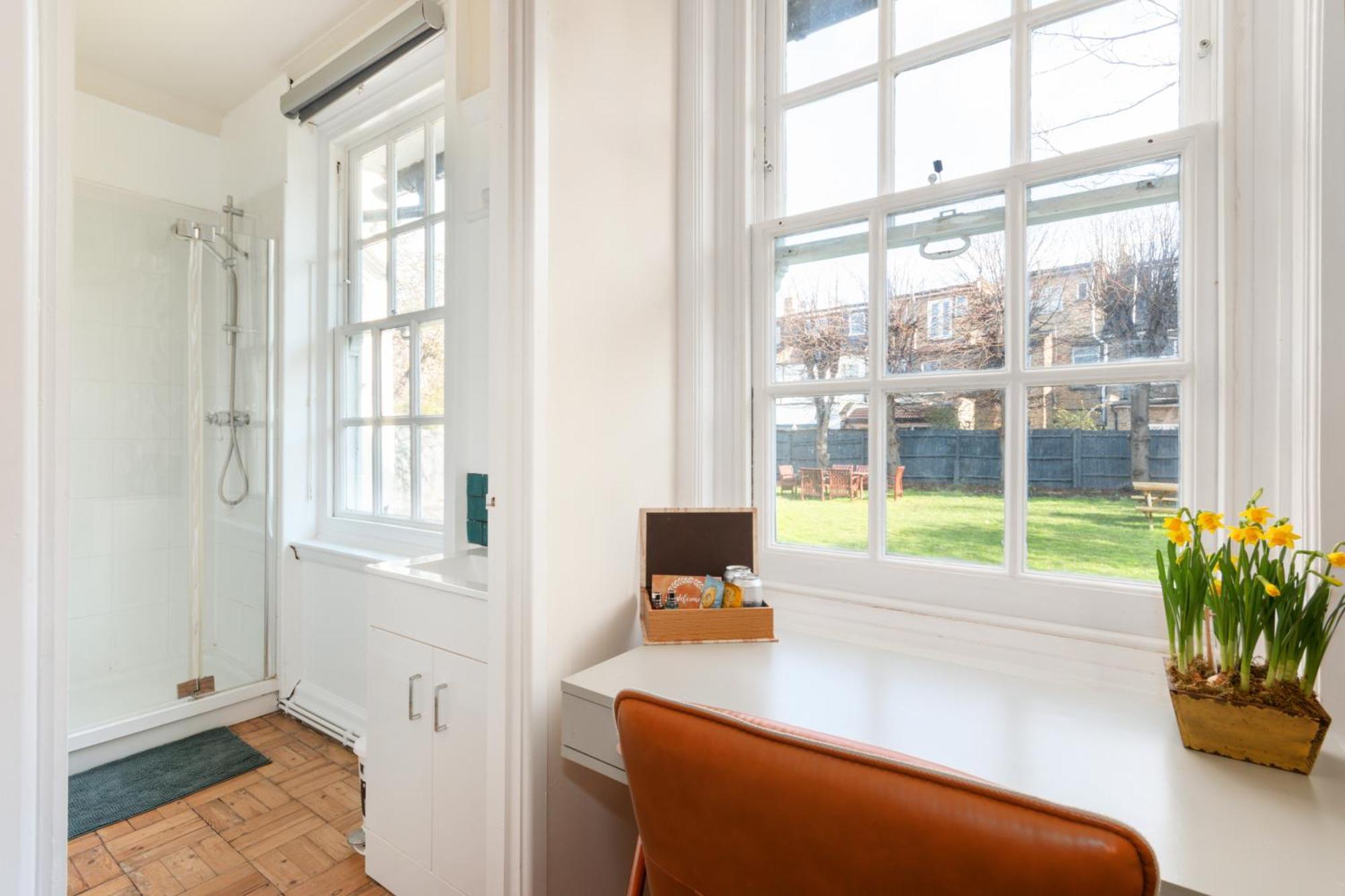 The Vicarage Tooting, Sw17 Guest house London