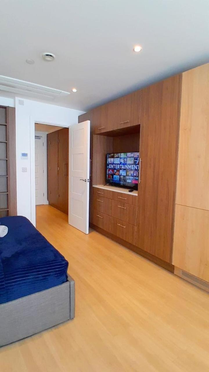 Apartment Modern & 3bedroom Flat With Pvt Balcony Steps From Regent's Park London