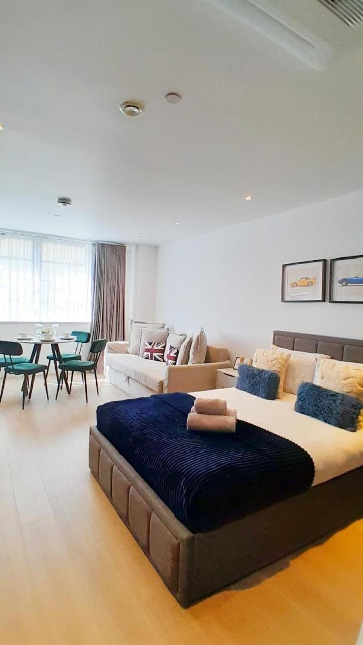 Modern & 3bedroom Flat With Pvt Balcony Steps From Regent's Park London