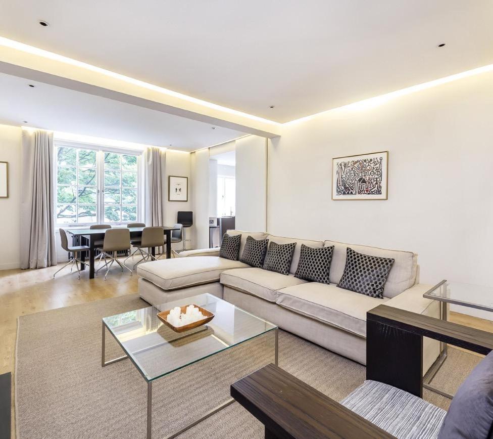 Appartement 2 Bed, 2 Bath In Mayfair, Garden View