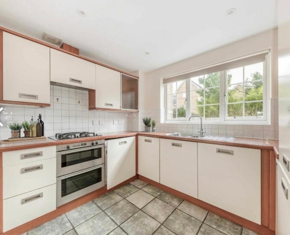 2-bedroom Flat, South Wimbledon Apartamento Londres