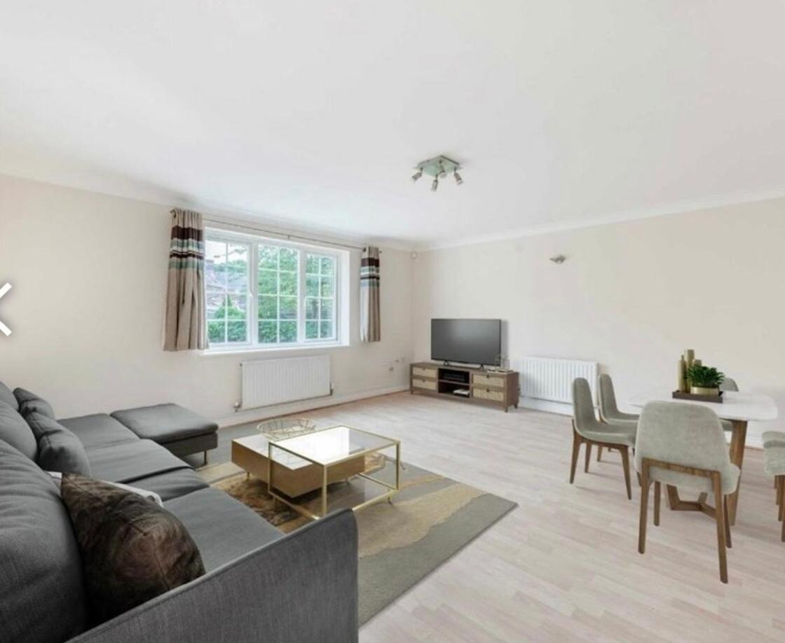 2-bedroom Flat, South Wimbledon Apartamento *