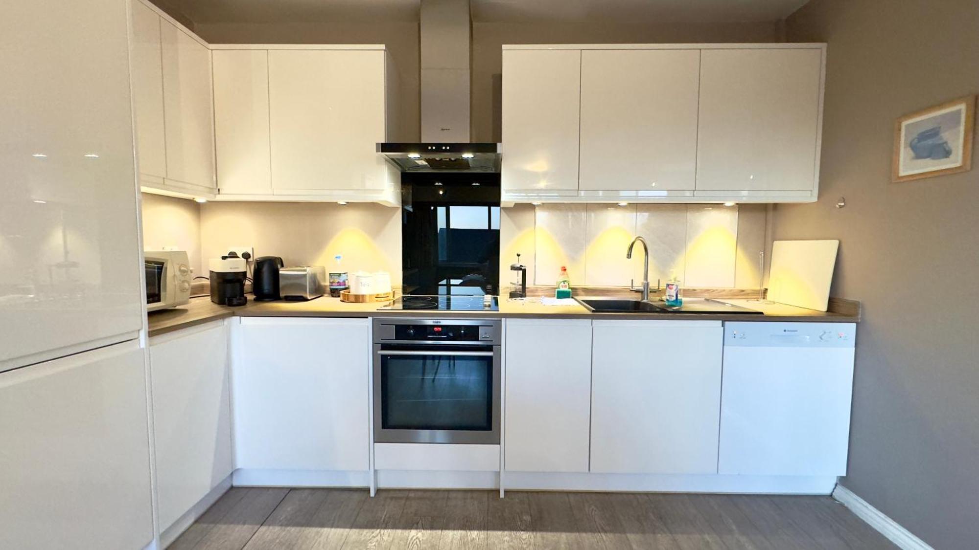 Lovely 1 Bedroom Facing Regents Park By Wild