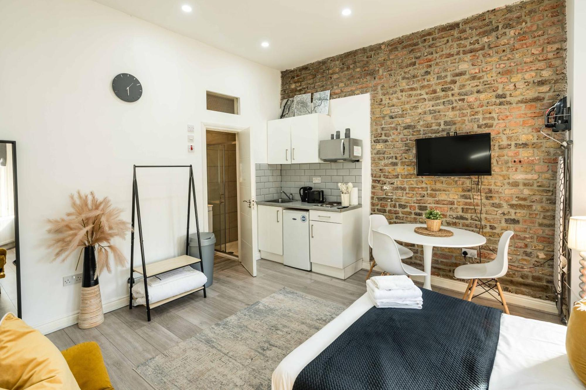 Comfortable By Kilburn & Hampstead Station Appartement
