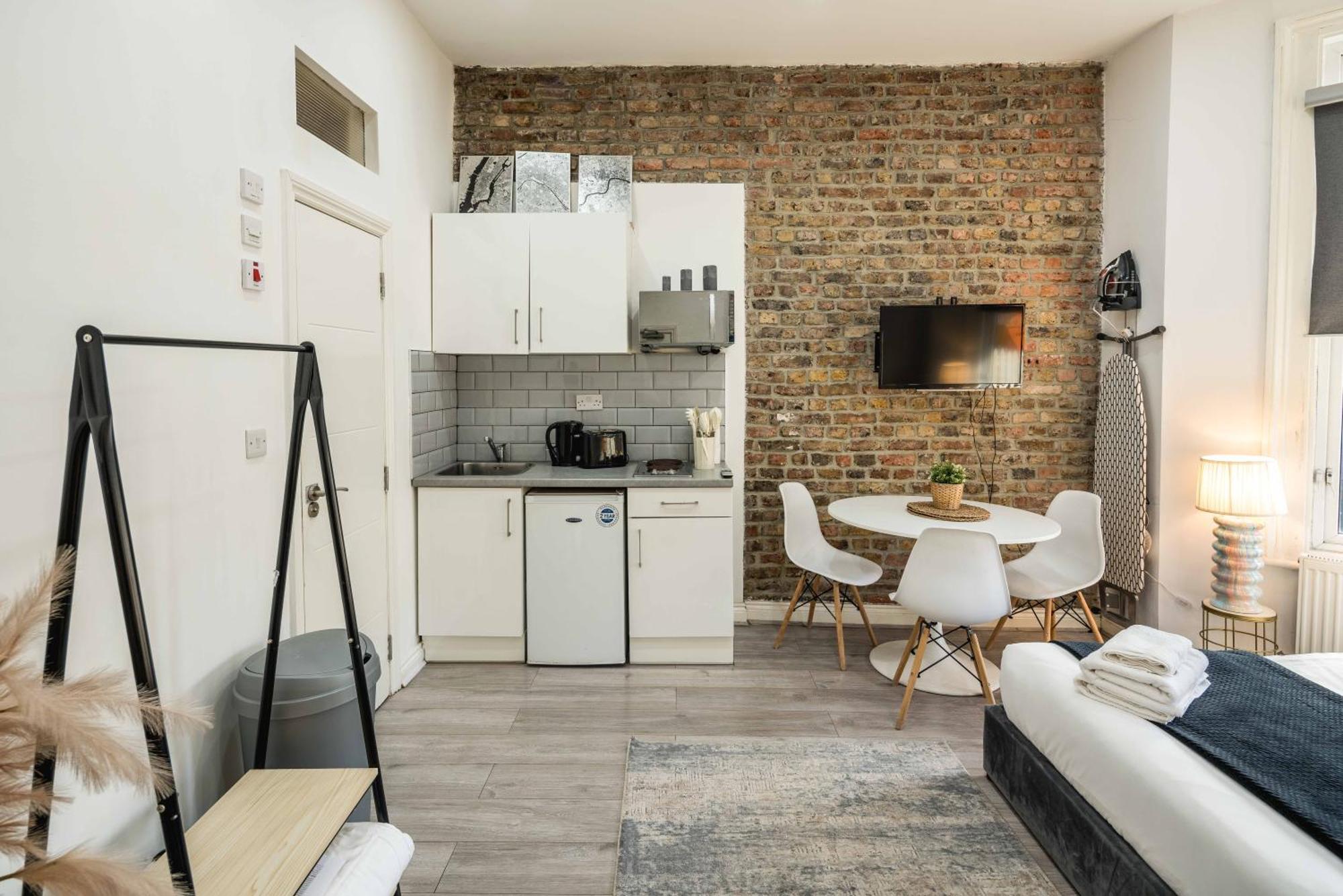 Comfortable By Kilburn & Hampstead Station * Londres