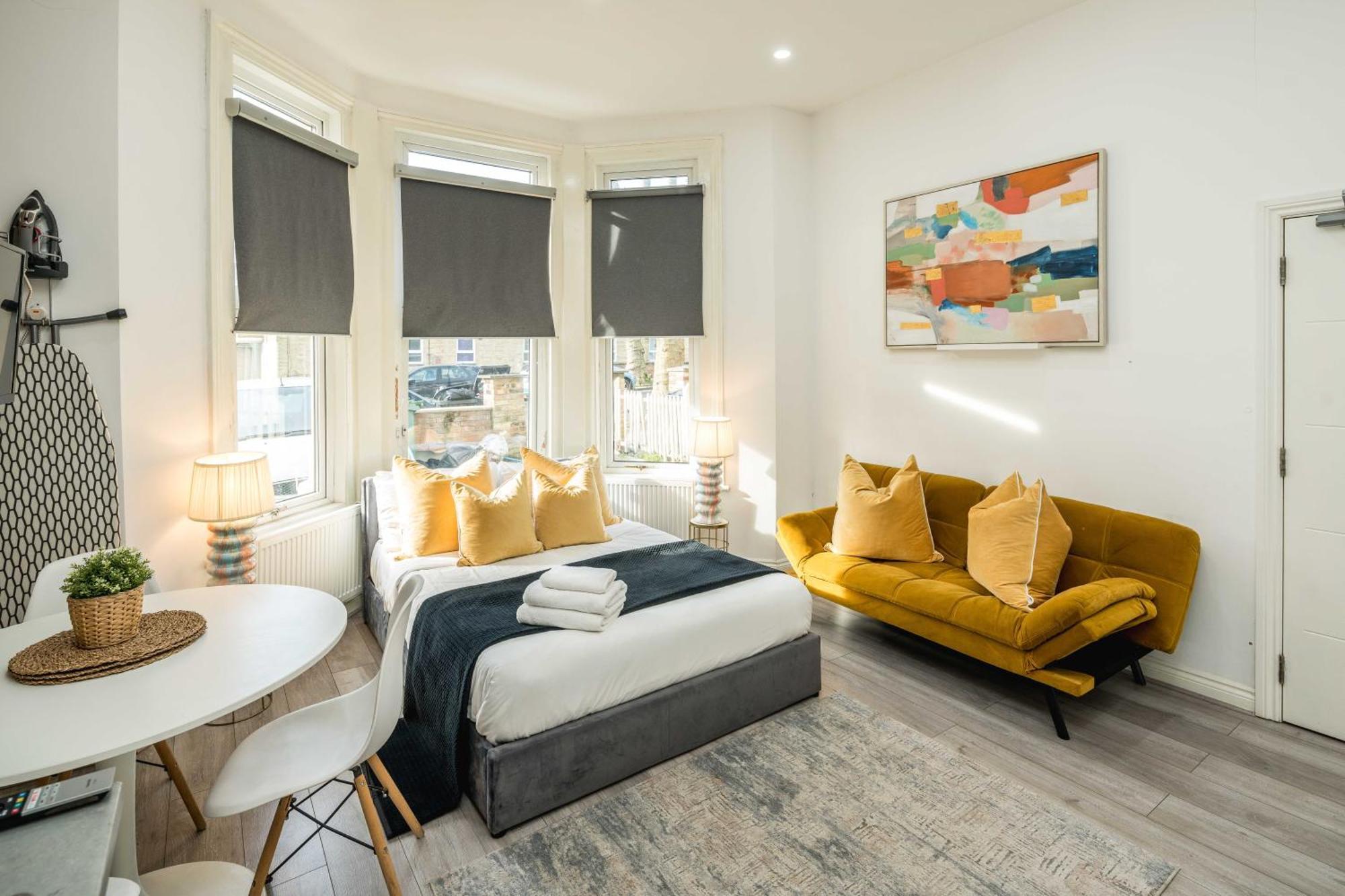 Comfortable By Kilburn & Hampstead Station Appartement