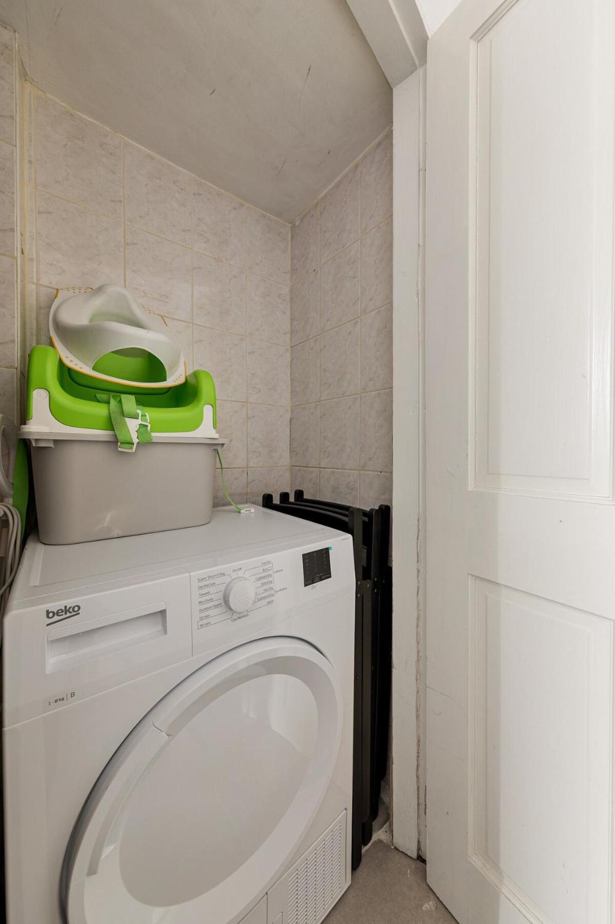 Modern 4 Bedroom House In Woodgreen Apartamento Londres