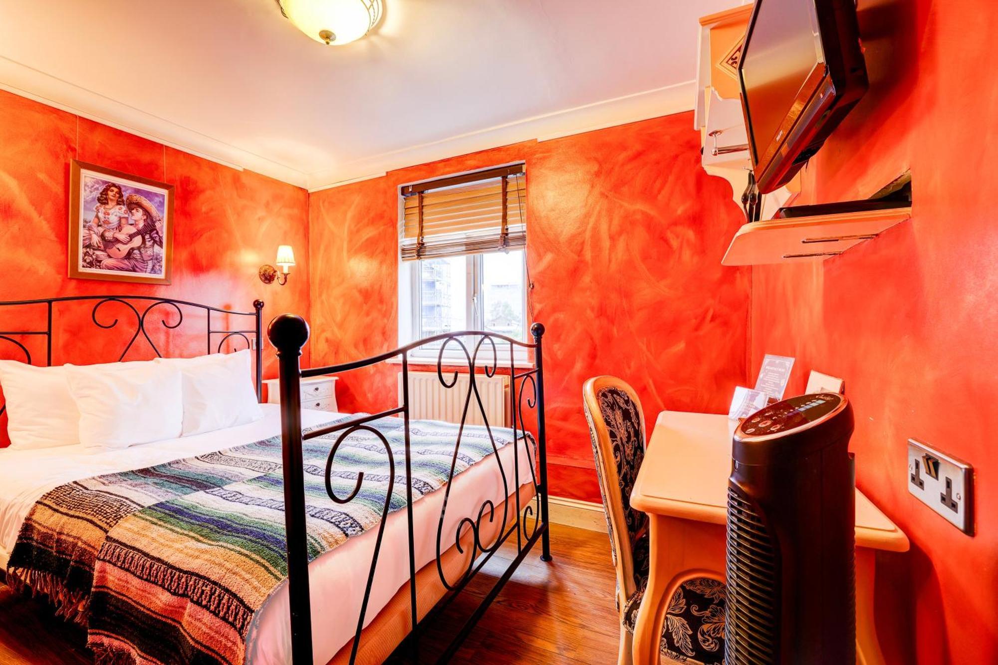 Gasthuis Church Street 3*