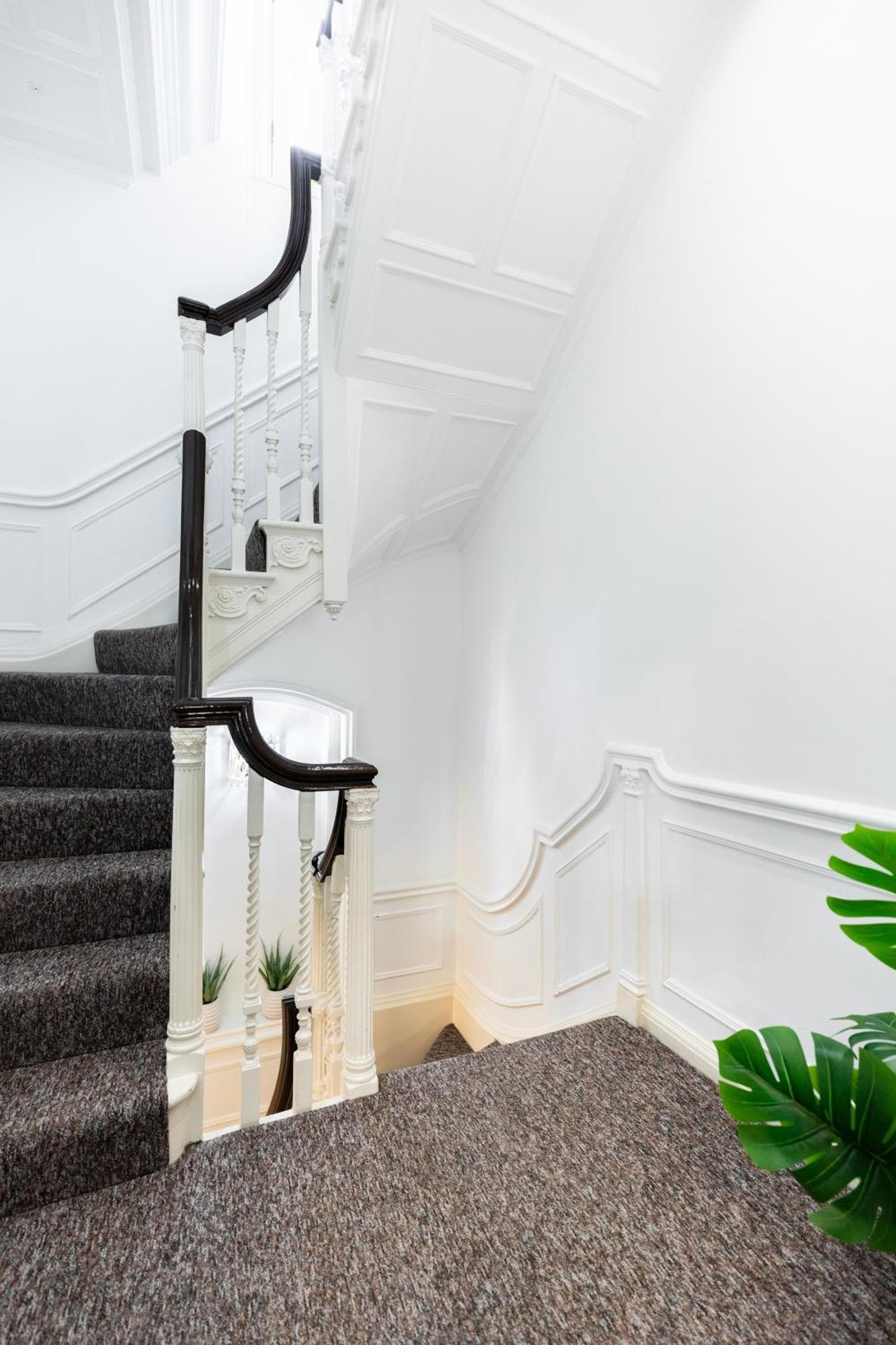 Mayfair Residences Hotel 2*