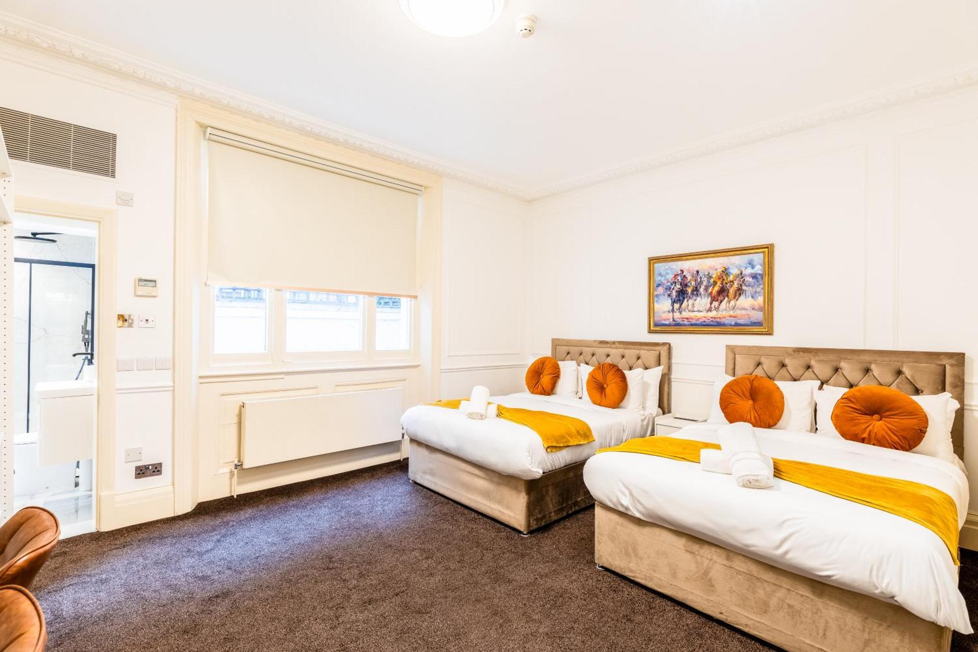Mayfair Residences 2*