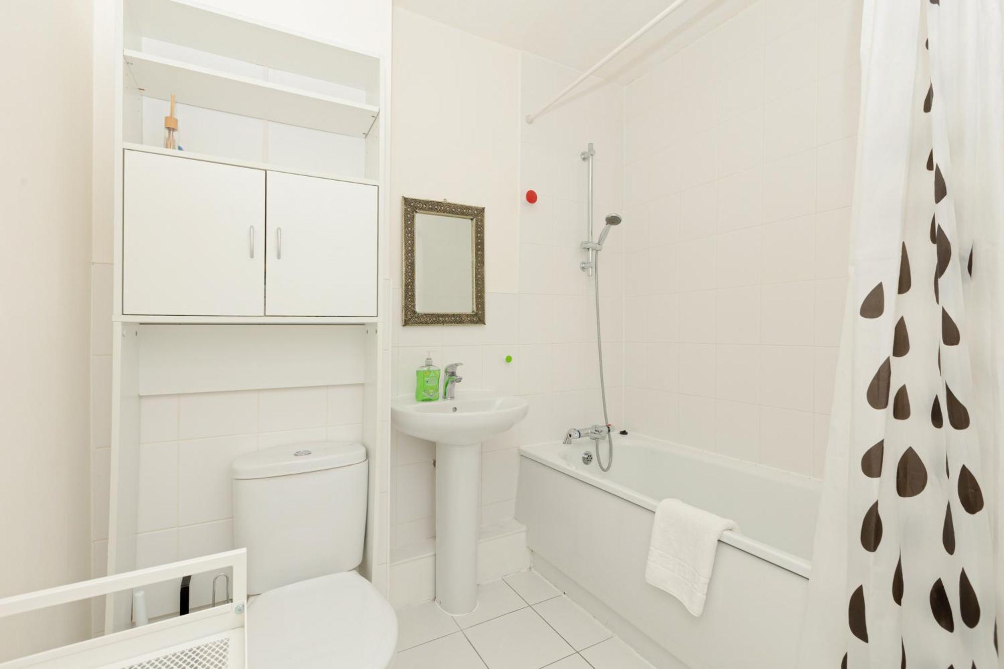 Charming 2br Flat Near Canary Wharf With Balcony Appartement Londres