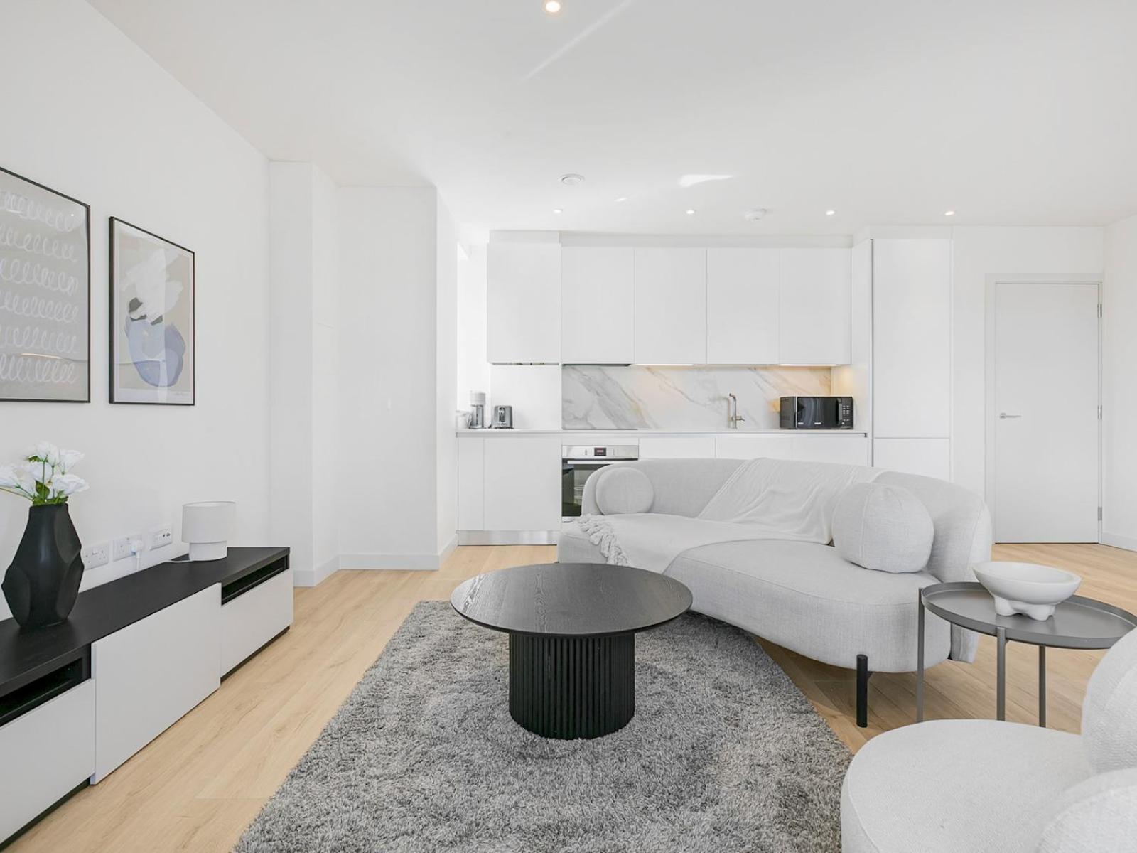 Appartement Pass The Keys Chic 3-bedroom Retreat With Private Balcony *