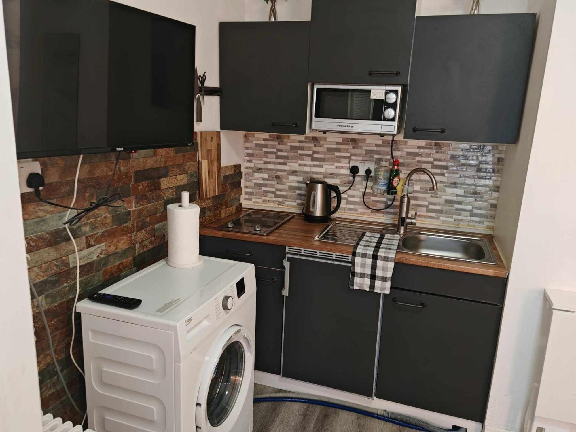 Studio Apartment In Bayswater