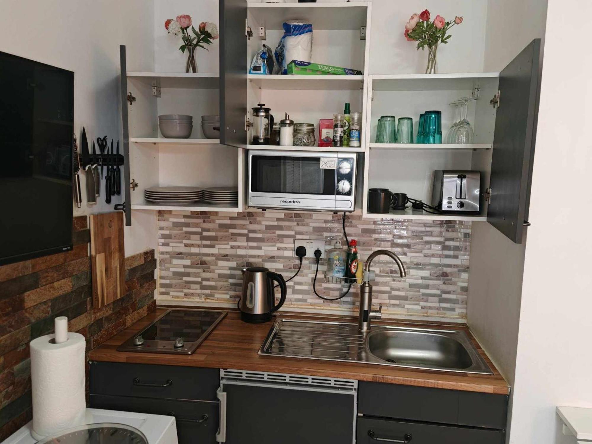 Studio Apartment In Bayswater Apartment