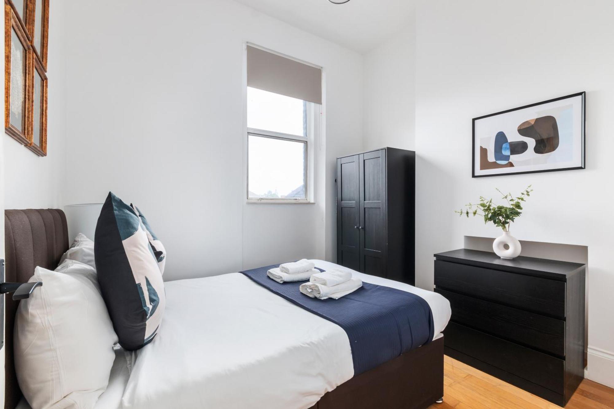 Apartment Acton London
