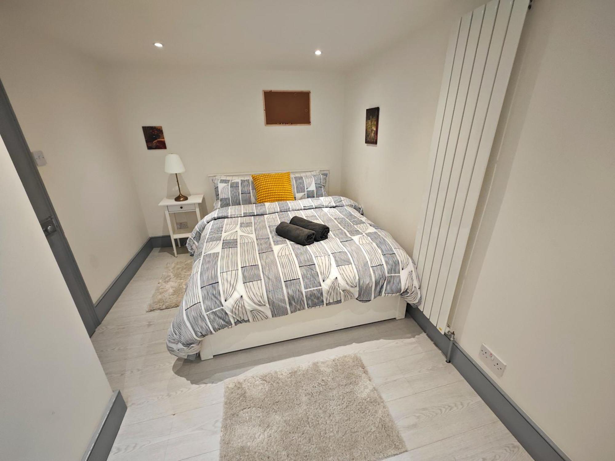 Bright 2 Bedroom Flat With Patio 10 Min To Camden Market Londres