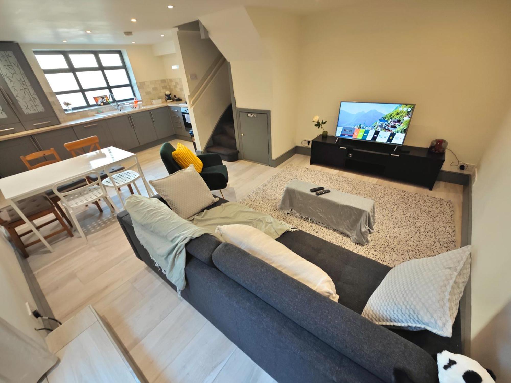 Bright 2 Bedroom Flat With Patio 10 Min To Camden Market Londres