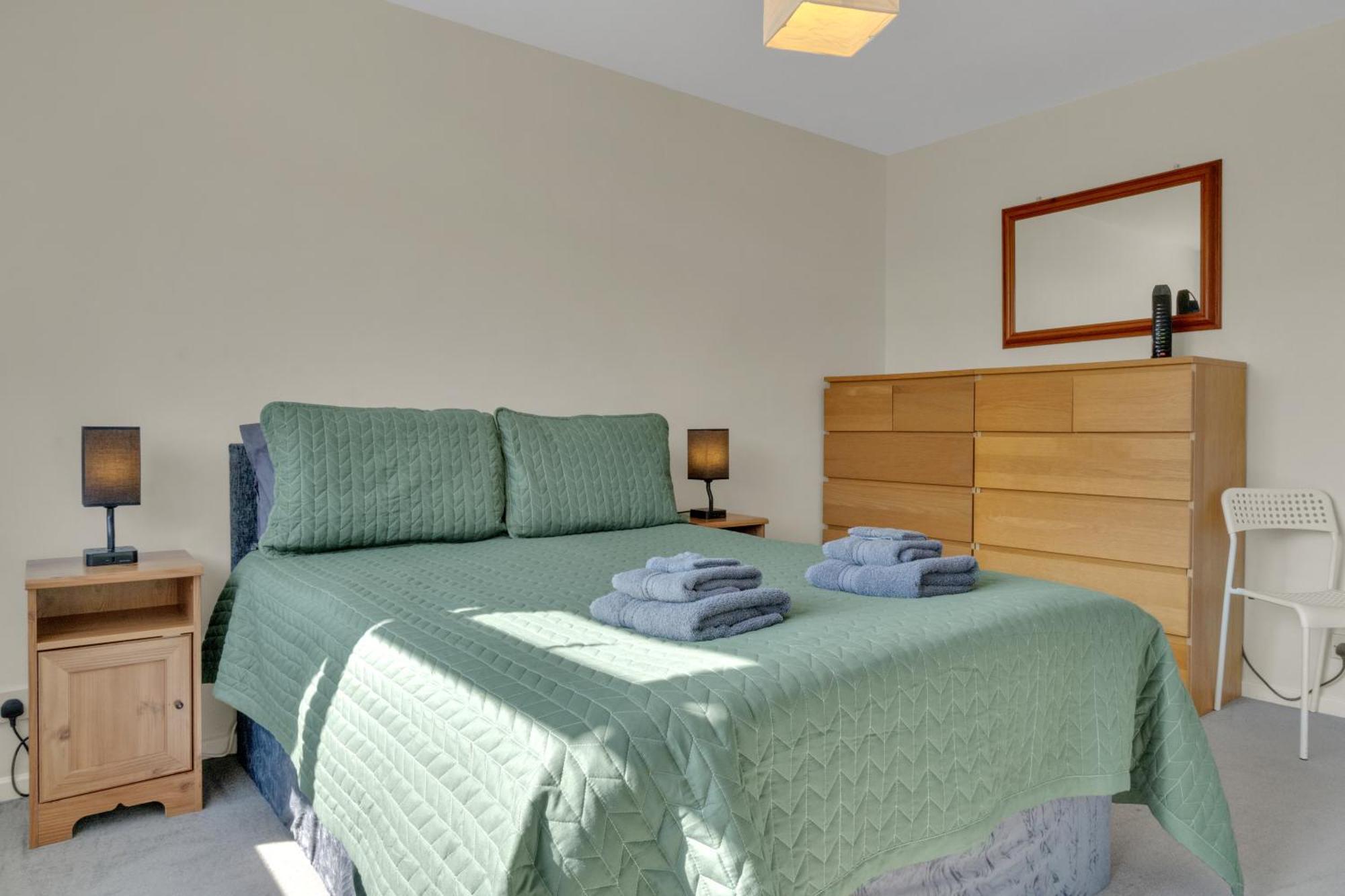 Cosy 5-bedroom Flat With Terrace In Wimbledon Appartement *