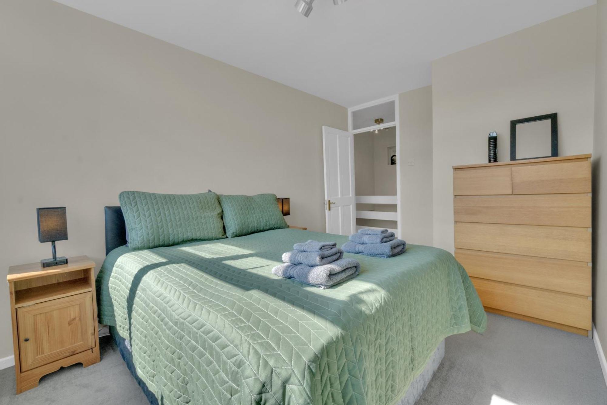 Cosy 5-bedroom Flat With Terrace In Wimbledon Appartement