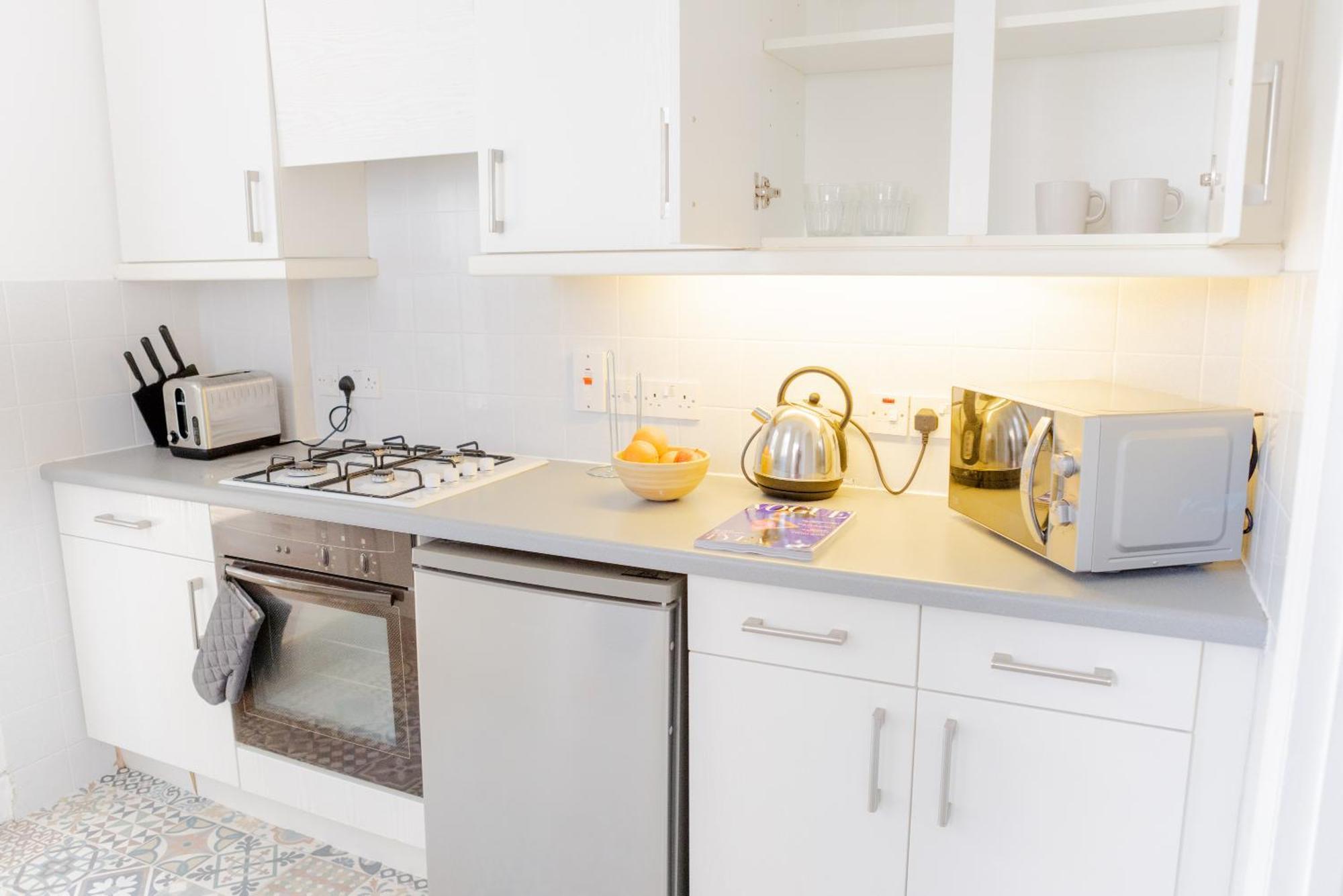 Charming One-bedroom House With Parking And Garden Views - Ealing Hébergement de vacances *