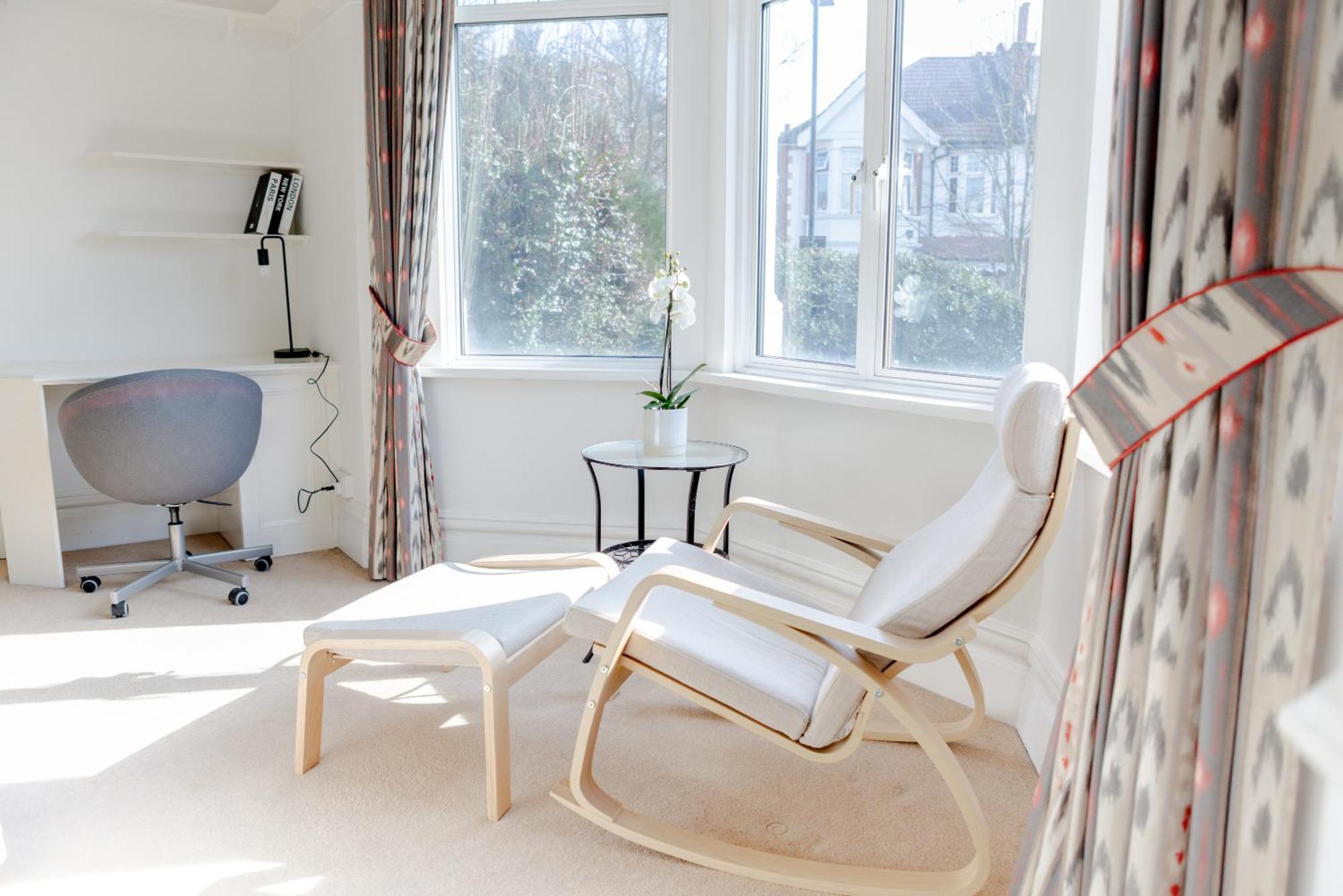 Hébergement de vacances Charming One-bedroom House With Parking And Garden Views - Ealing *
