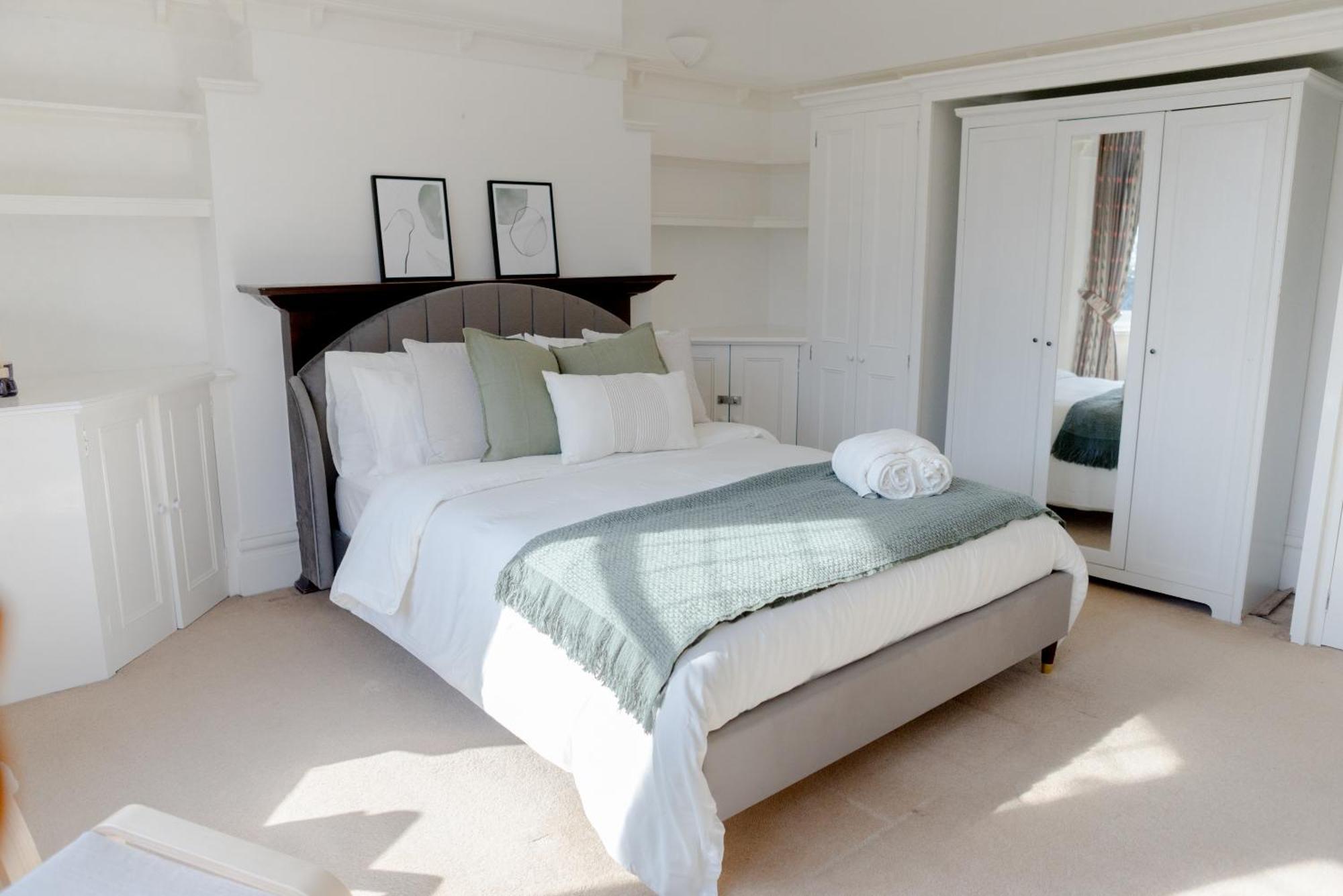 Charming One-bedroom House With Parking And Garden Views - Ealing Londres