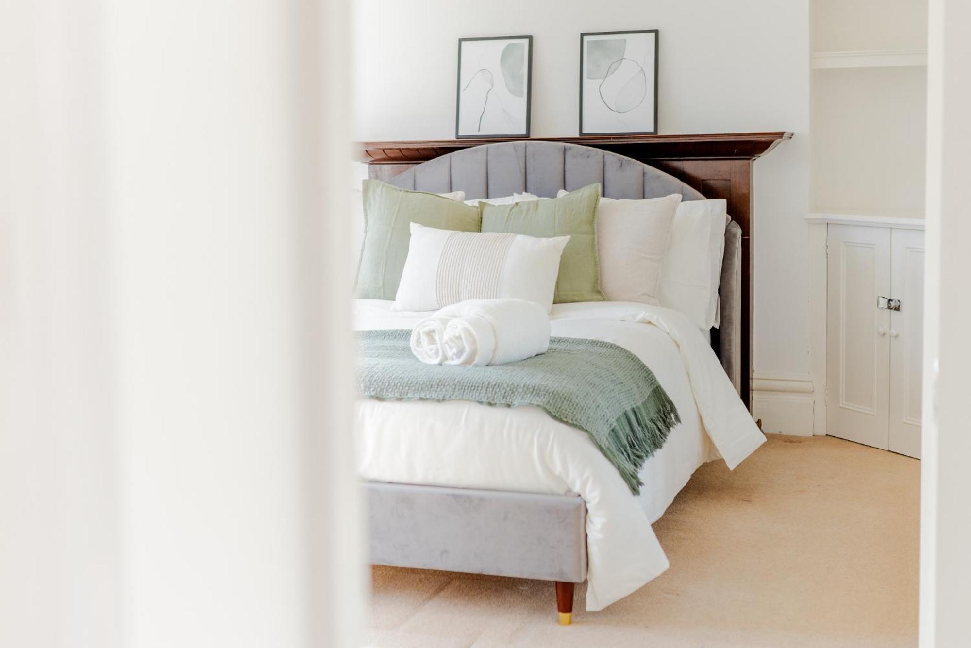 Hébergement de vacances Charming One-bedroom House With Parking And Garden Views - Ealing