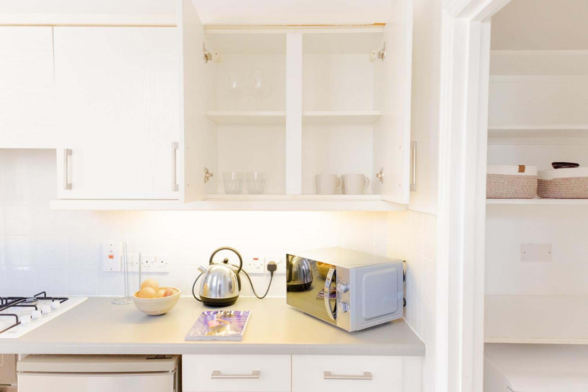 Charming One-bedroom House With Parking And Garden Views - Ealing Hébergement de vacances