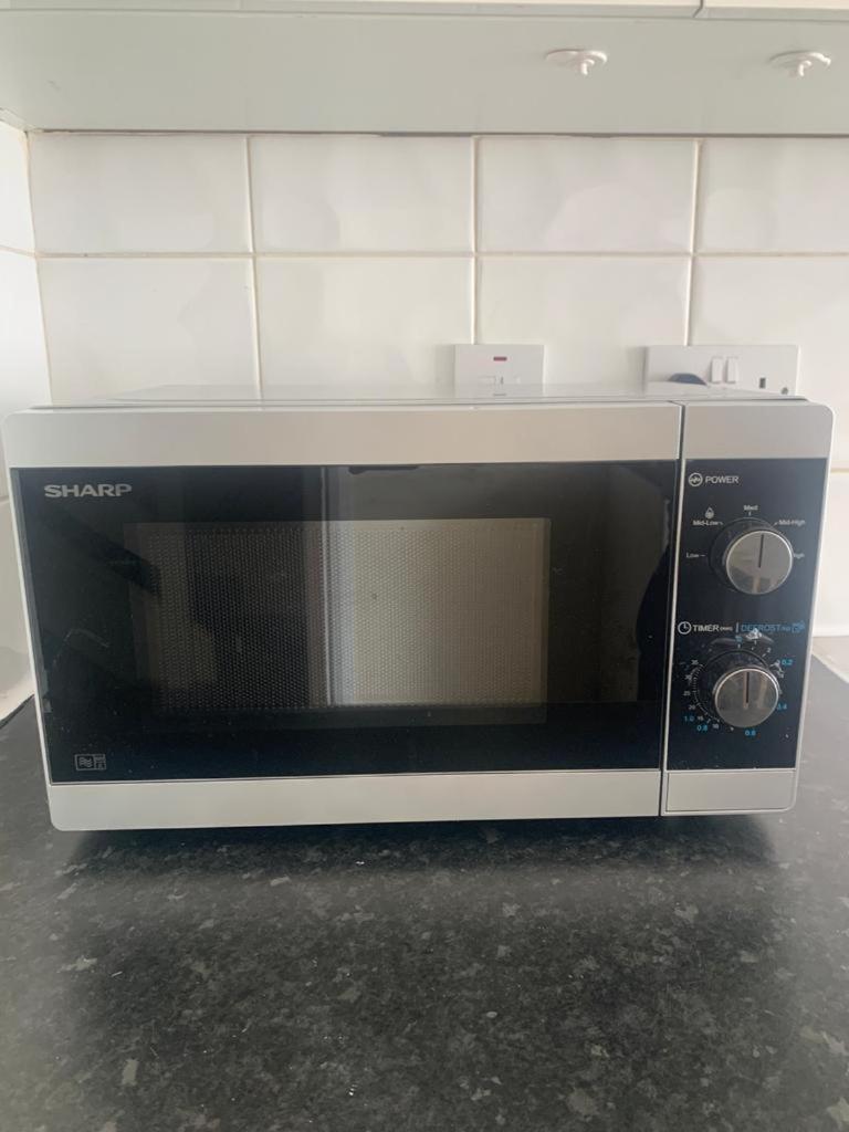 Spacious 4-bedroom House Near Station Londres
