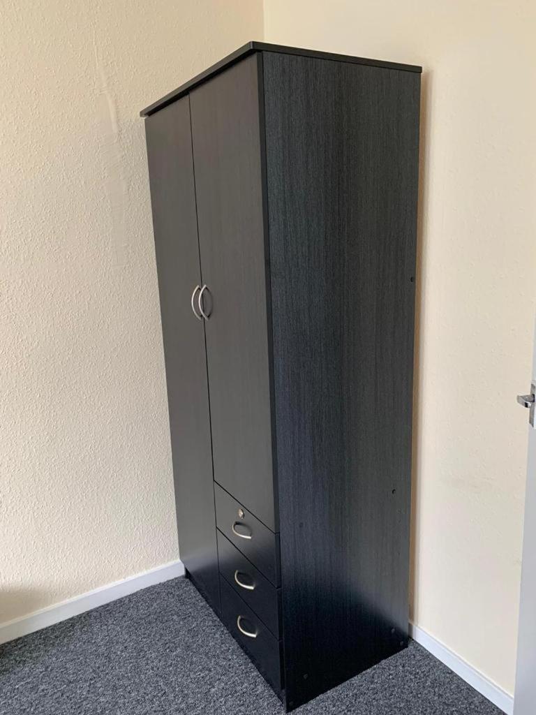 Spacious 4-bedroom House Near Station Londres