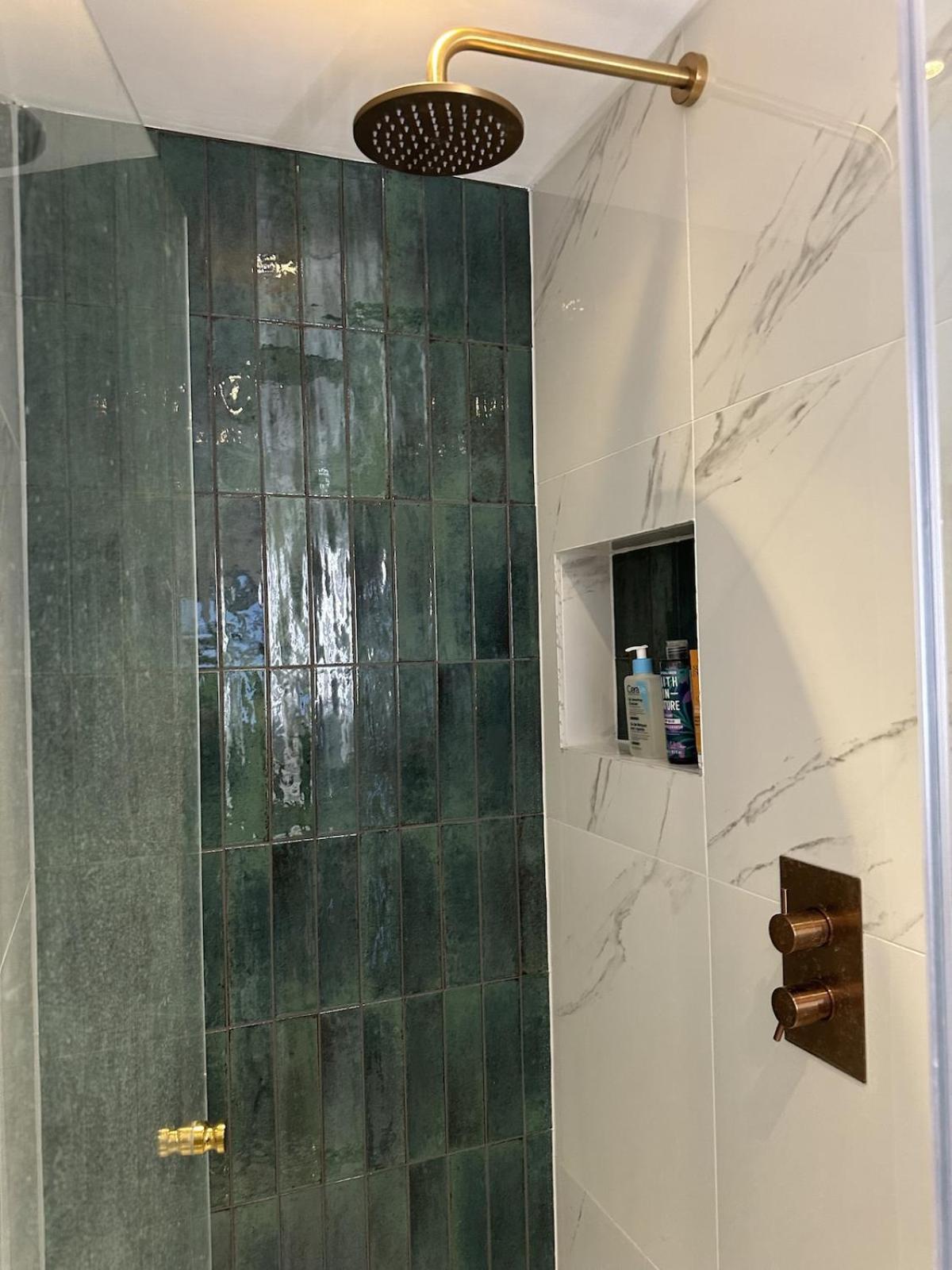 Modern Banker's Flat In Fulham * Londen