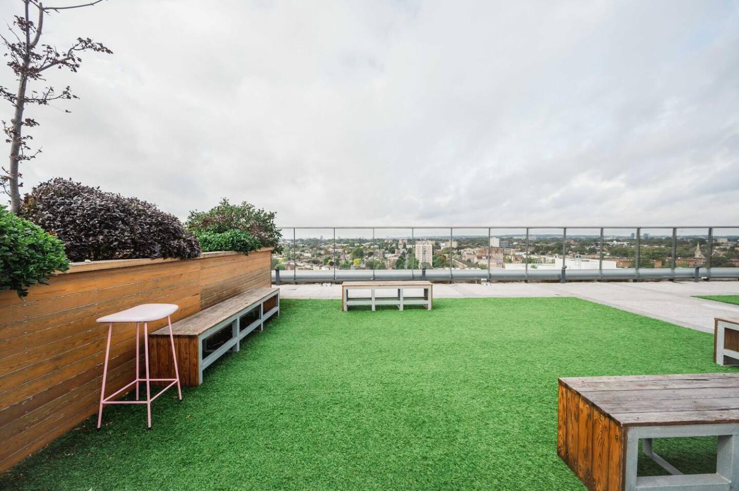 Pass The Keys 3 Bed 2 Bath With Stunning Views From The 8th Fl Londres