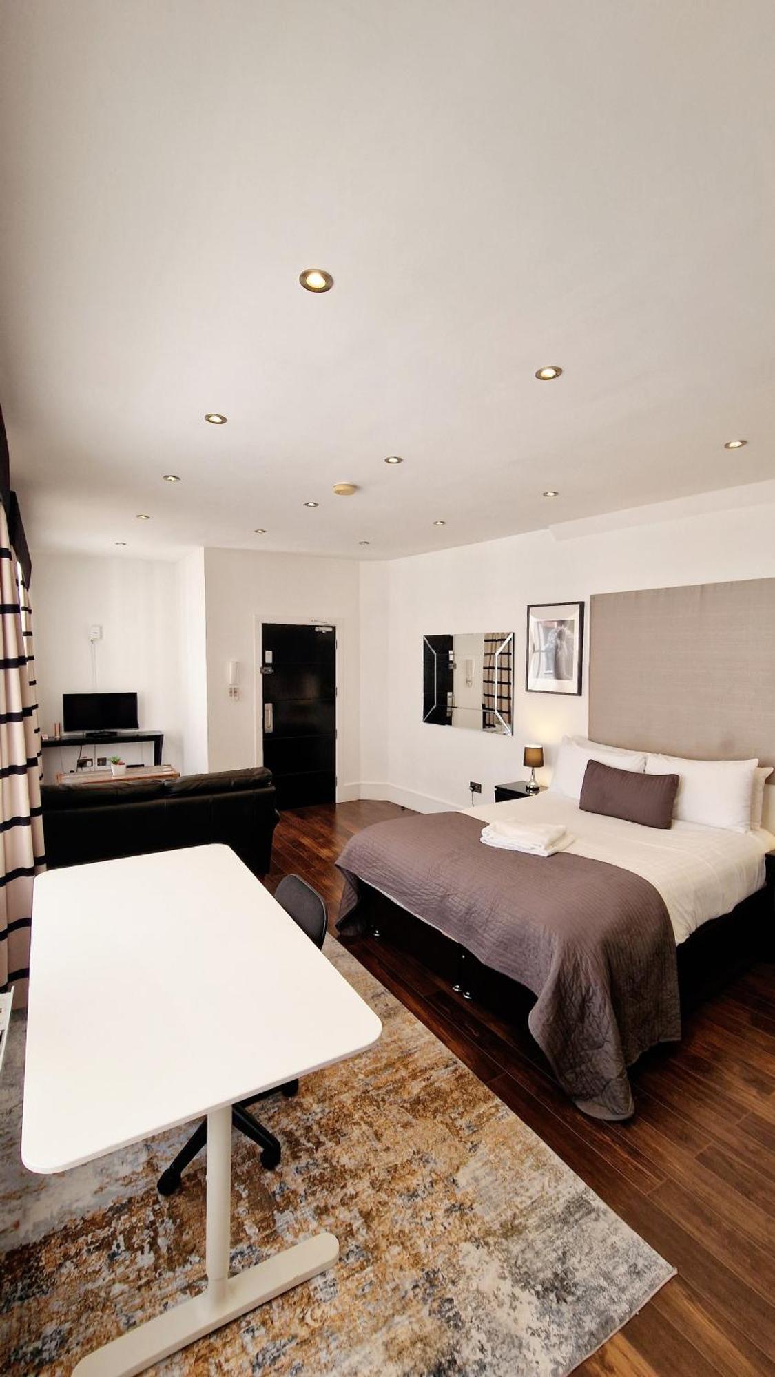 Clockwork Flats Appartement *