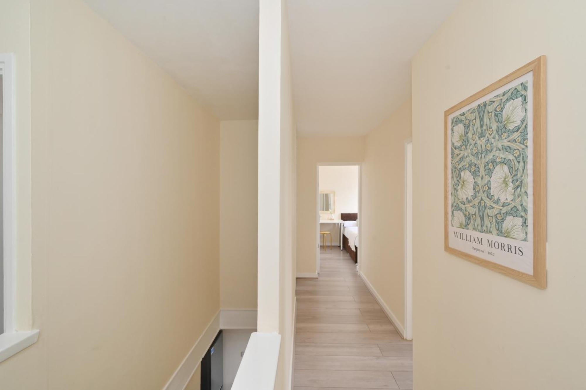 Spacious 5 Bedroom 3 Mins Walk From Mile End Appartement *