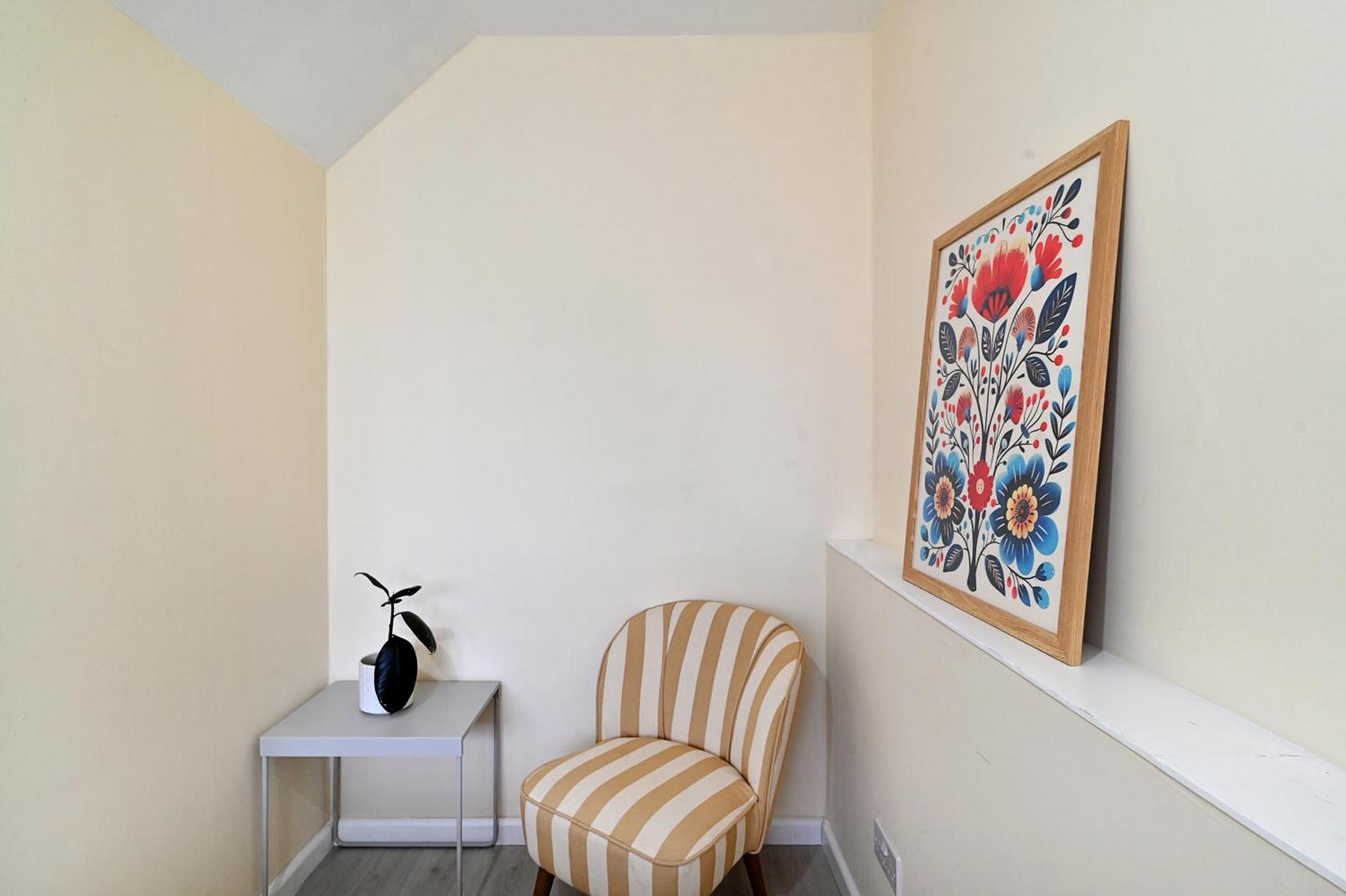 Spacious 5 Bedroom 3 Mins Walk From Mile End Appartement Londres