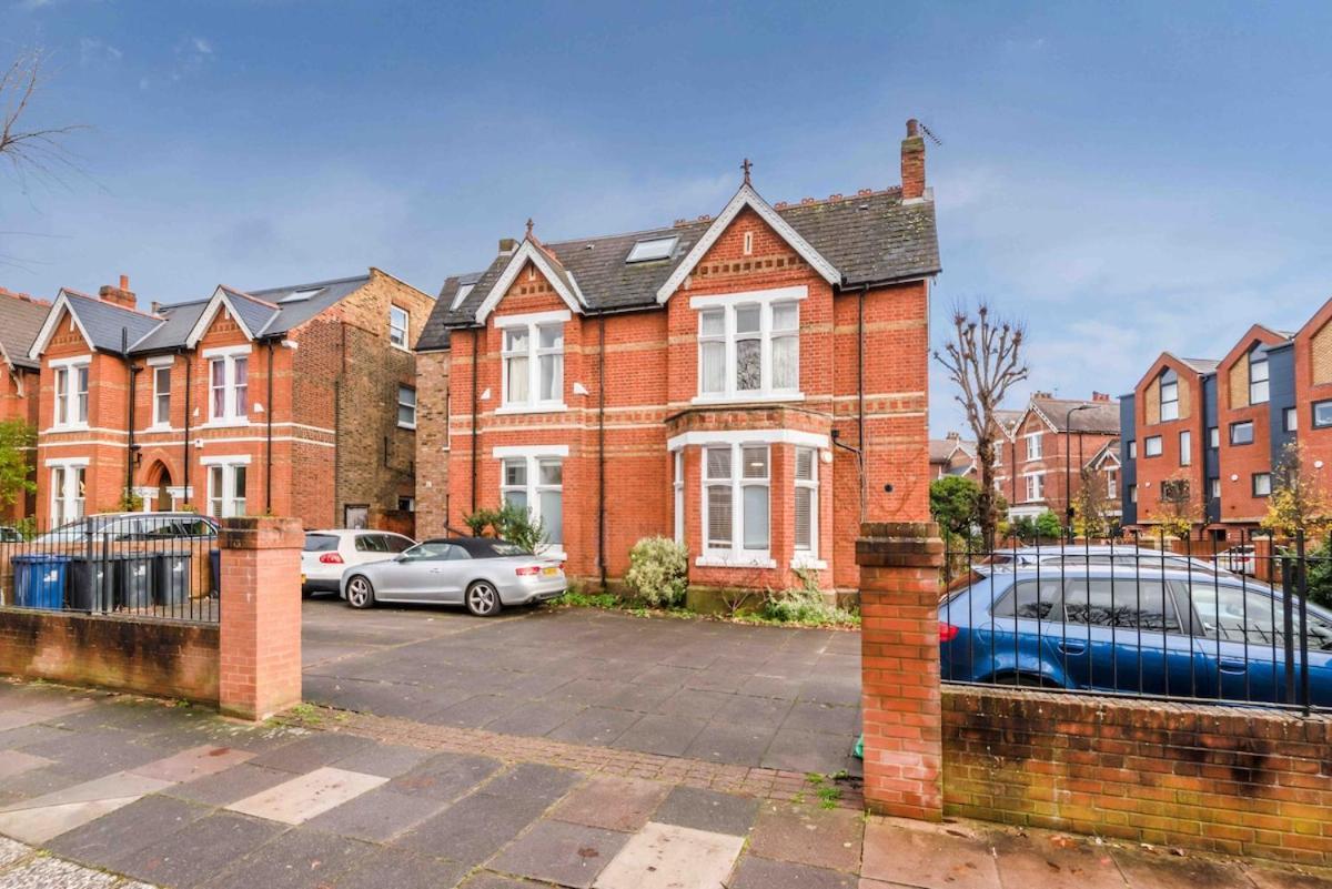 Huge Family2 Bed Sleeps 6 Ppl Acton Park Chiswick Appartement *
