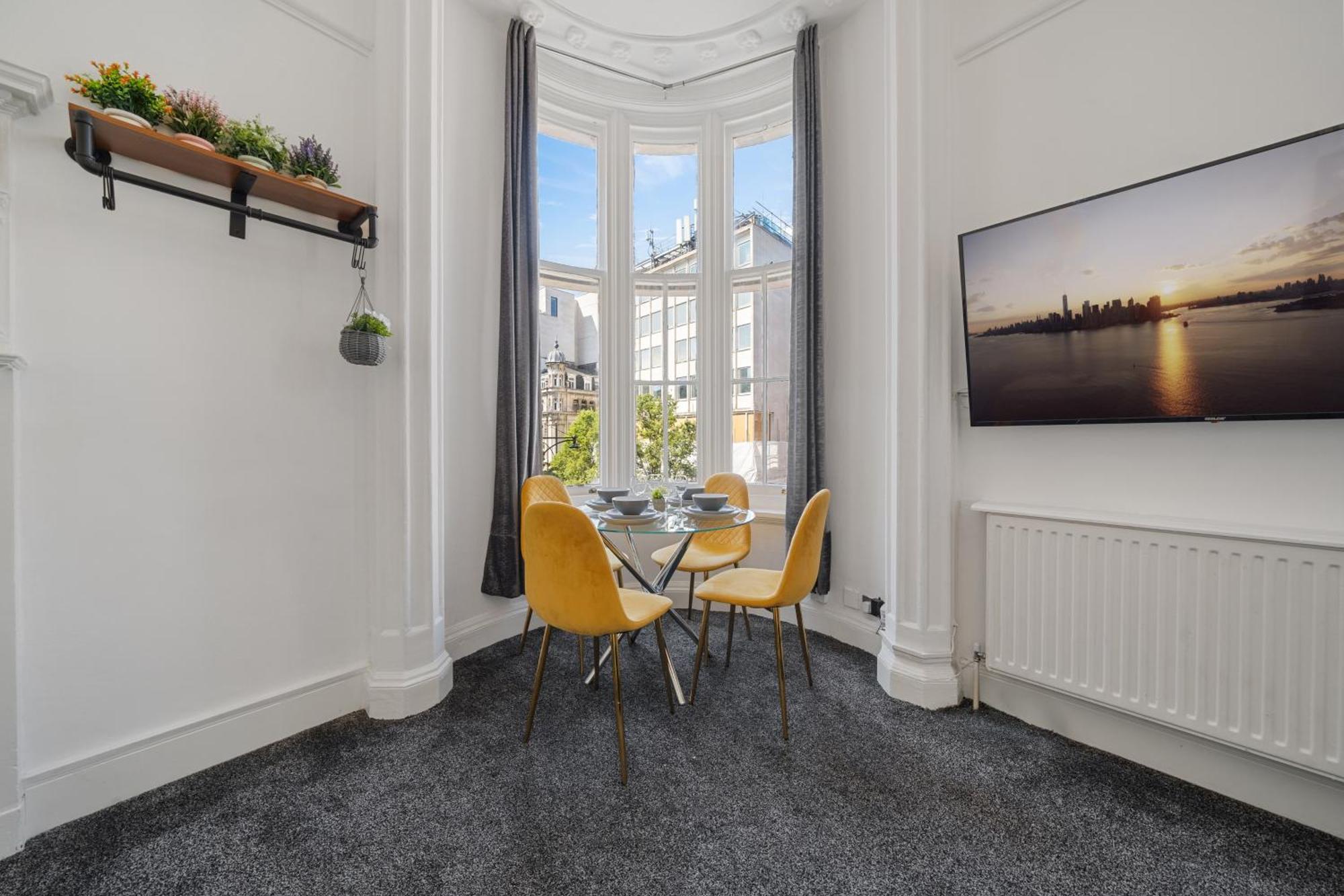 3 Bedroom On Oxford Street Gc4 Londres