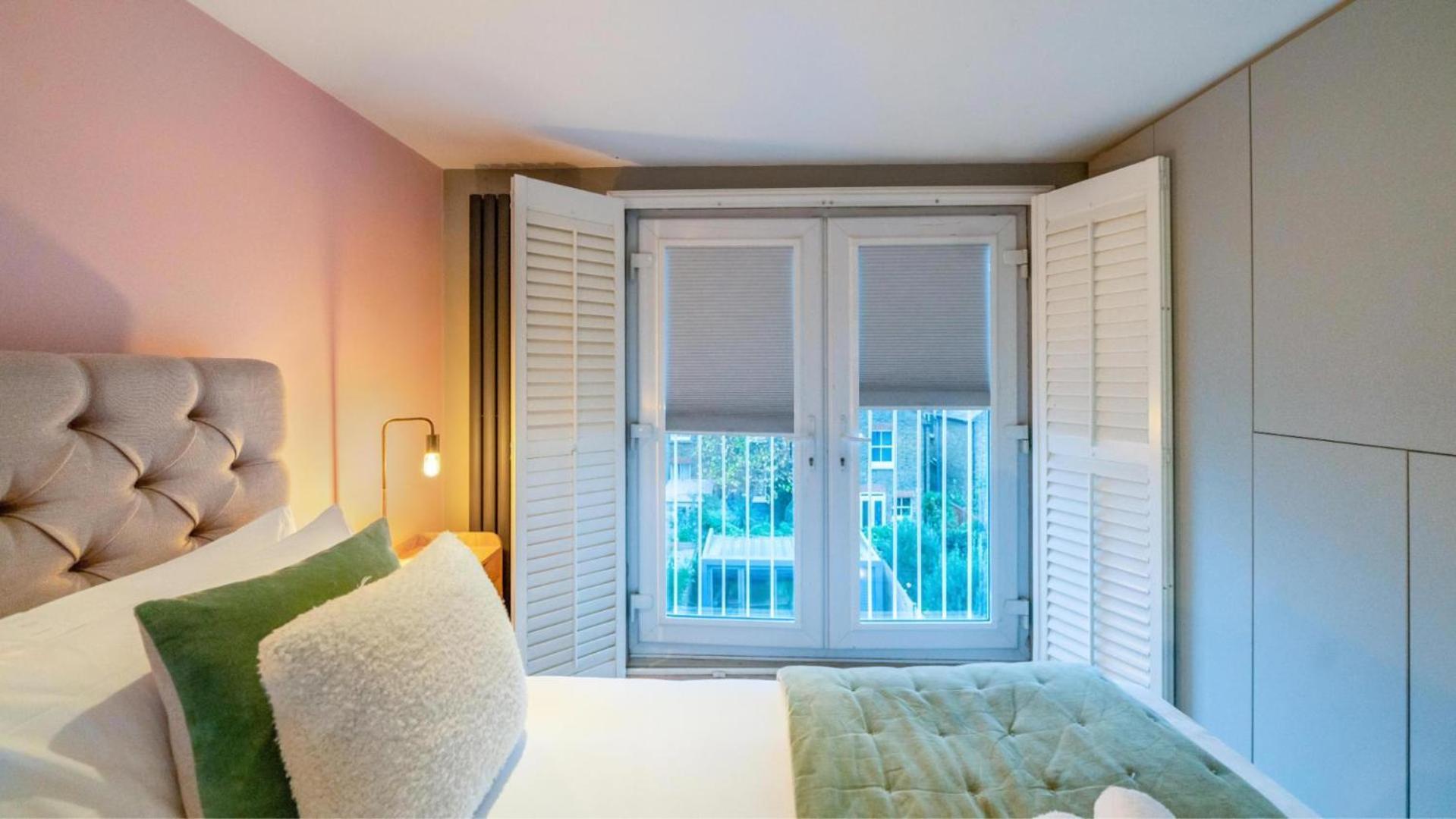 Hébergement de vacances Spacious 4br Retreat With Private Garden Zone 3
