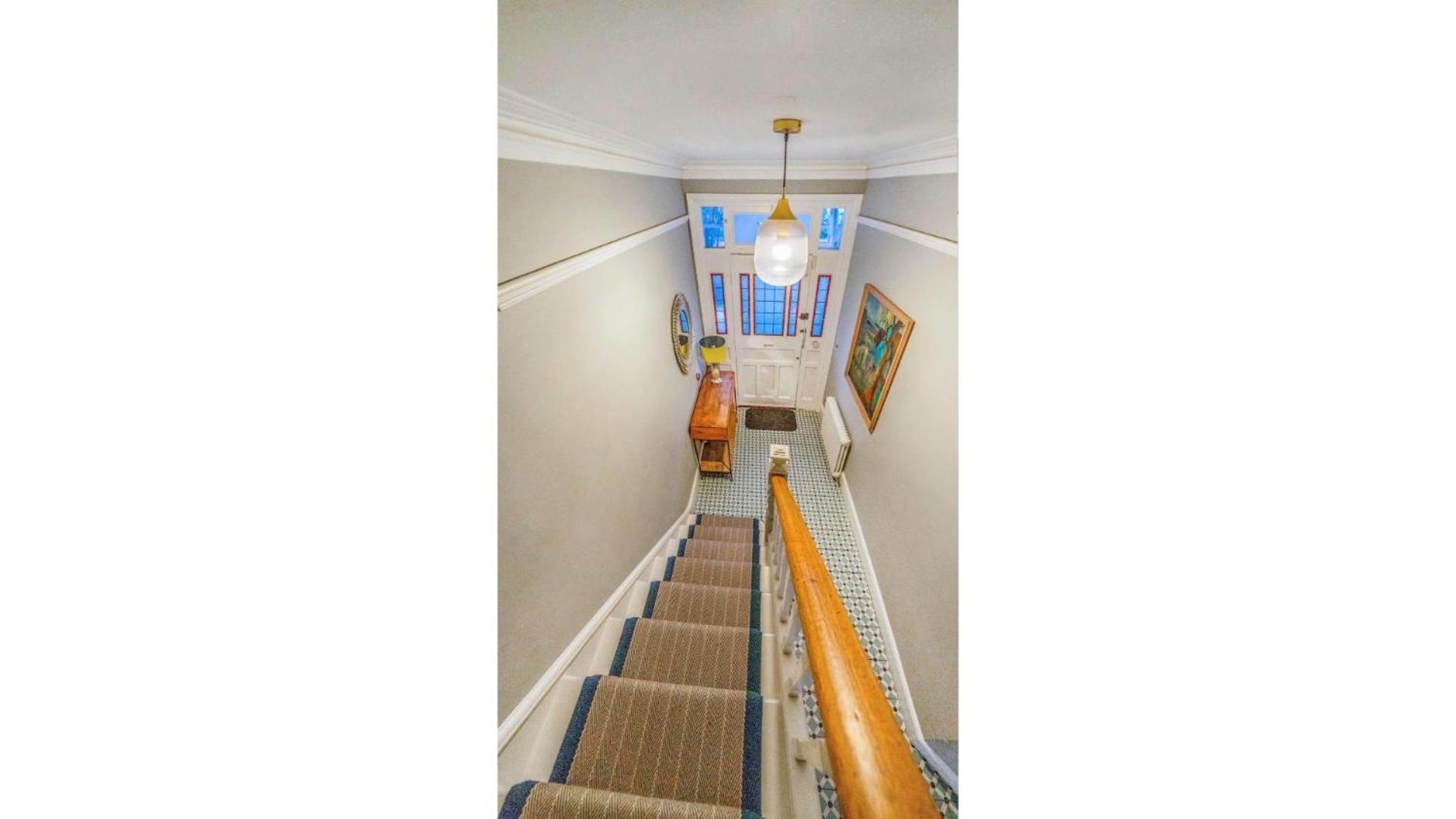 Hébergement de vacances Spacious 4br Retreat With Private Garden Zone 3 *
