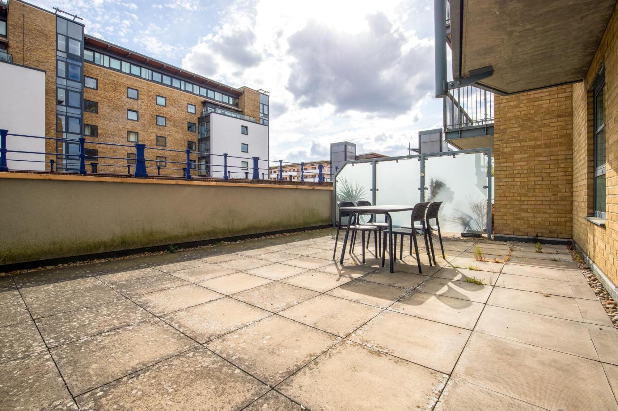 Apartamento Londwell, & Limehouse Balcony Flat - Skyline Views *