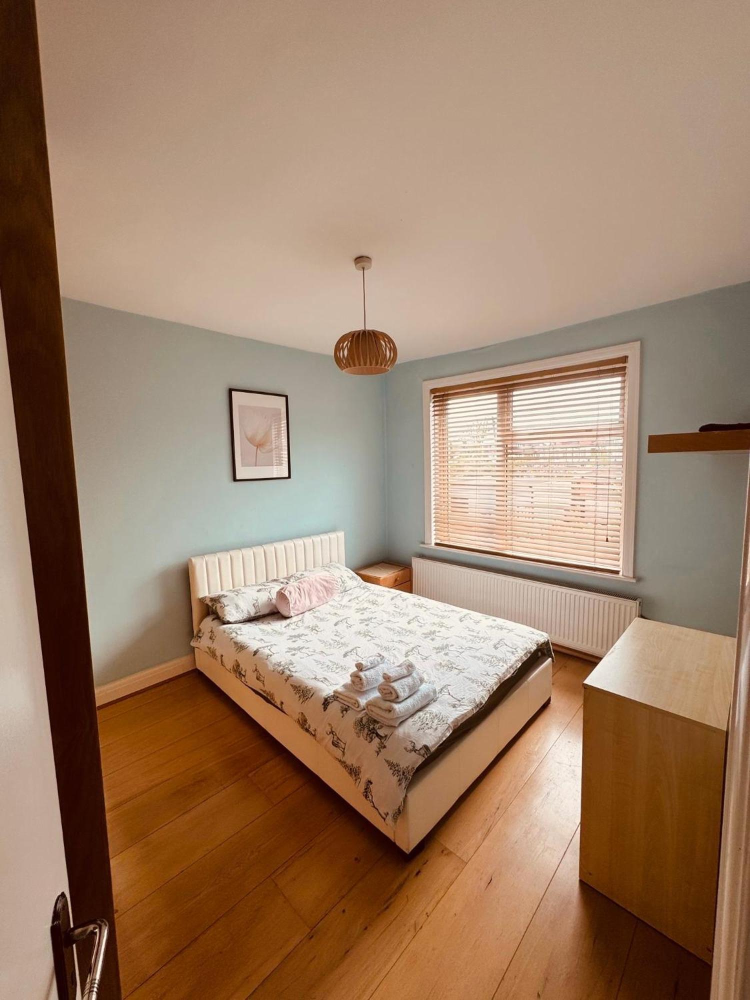 Hébergement de vacances House For 7, Garden With Pond, 20min From Heathrow