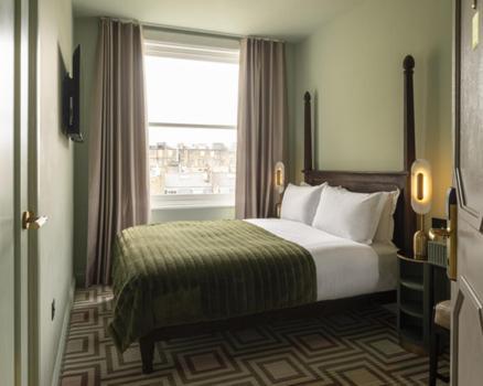 Ellen Kensington 5* London
