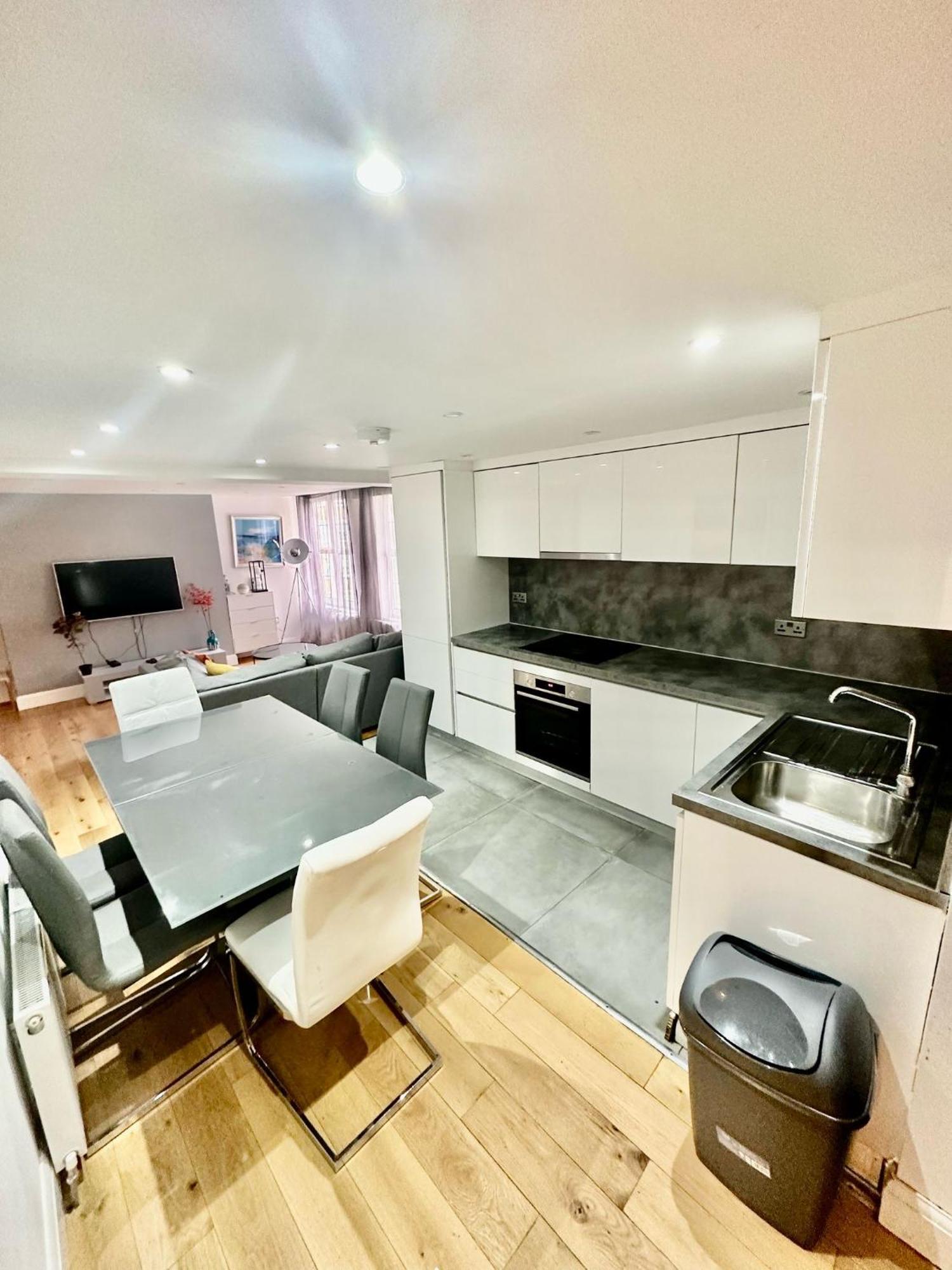 Marble Arch 3 Bedroom * Londres