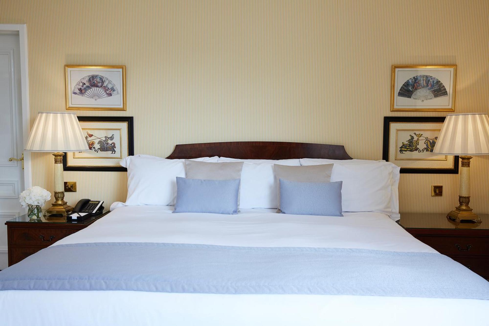 Cheval Thorney Court At Hyde Park Apartahotel 5*