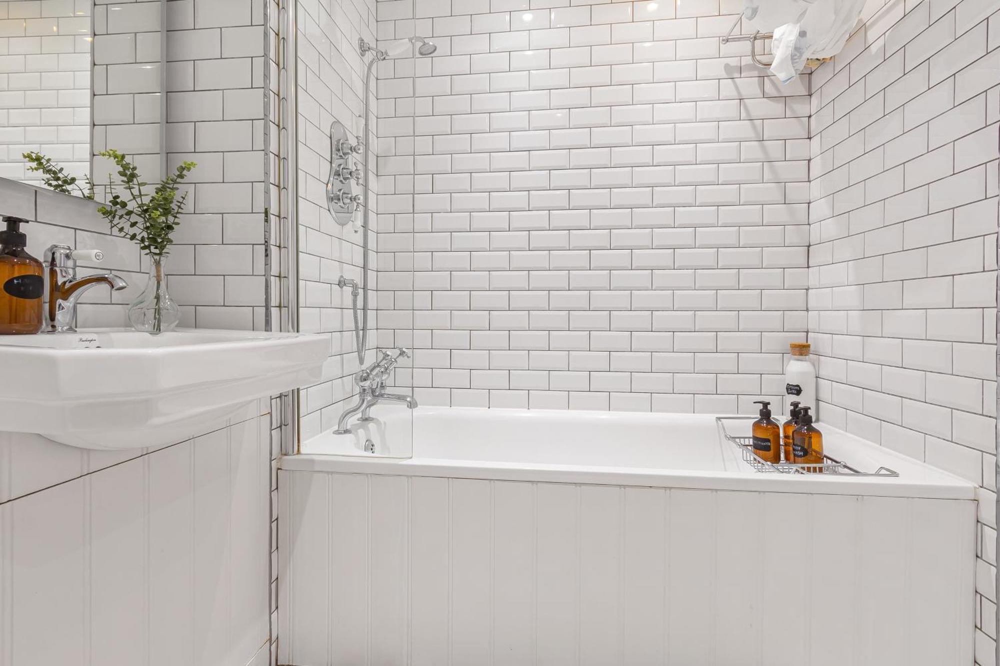Luxury Victorian 2 Bed 2 Bath Flat E14 Appartement Londres