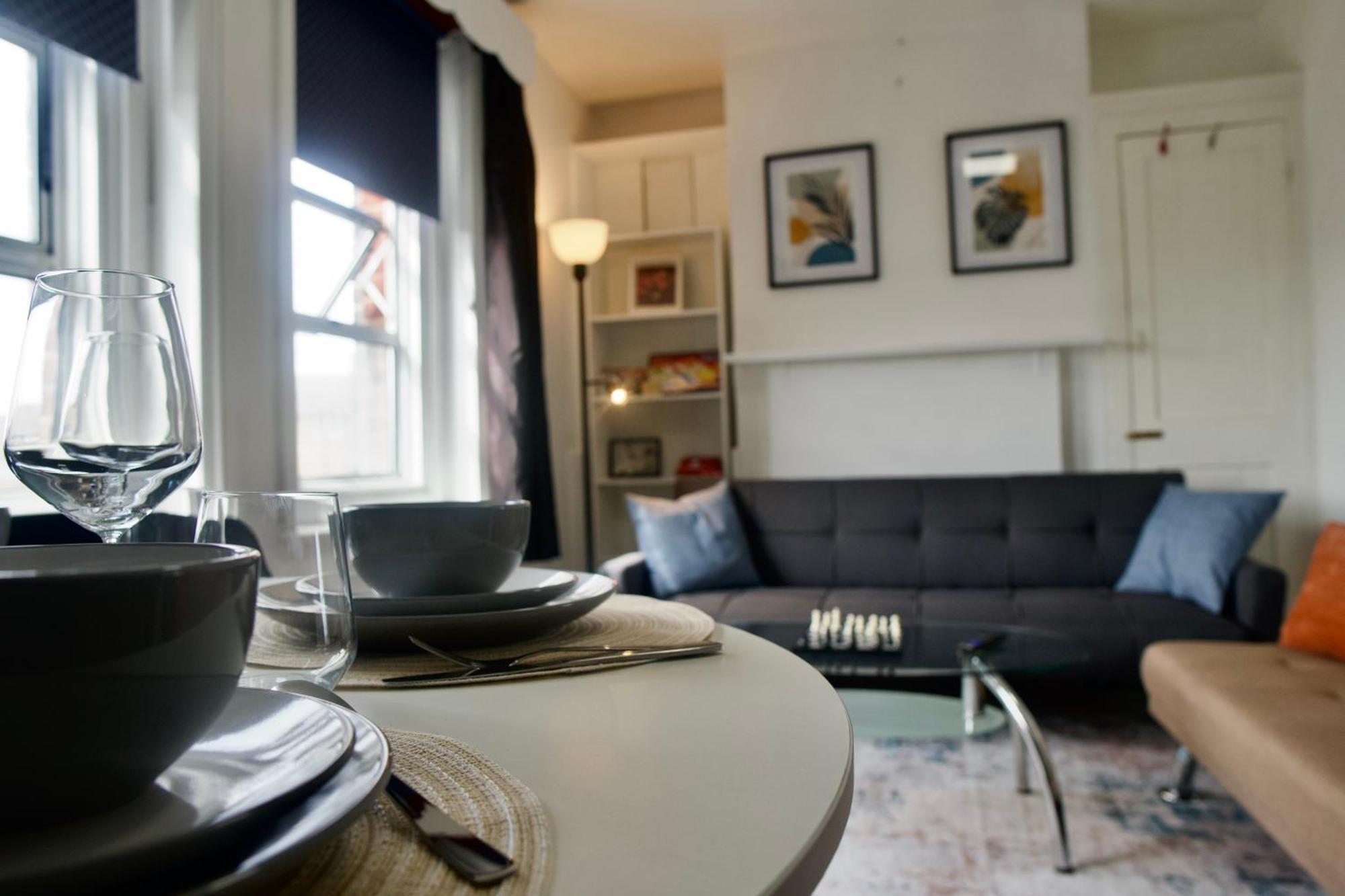 Modern 2 Bed Apartment, 8min To Stratford Station, Sleeps 6 Londres