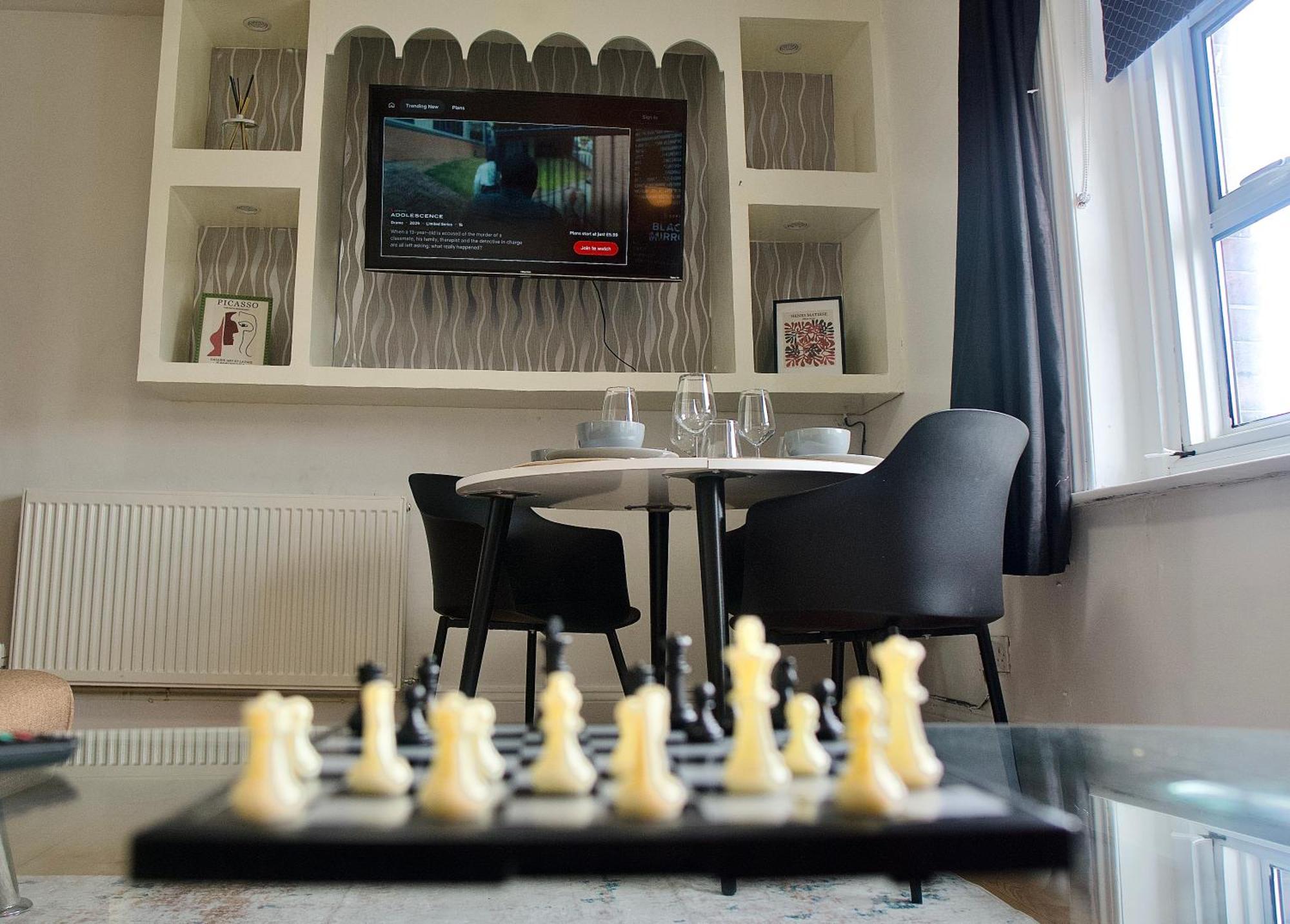 Modern 2 Bed Apartment, 8min To Stratford Station, Sleeps 6 Londres